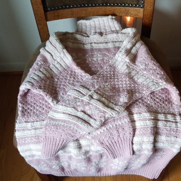 Holiday sweater - Picture 4 of 4